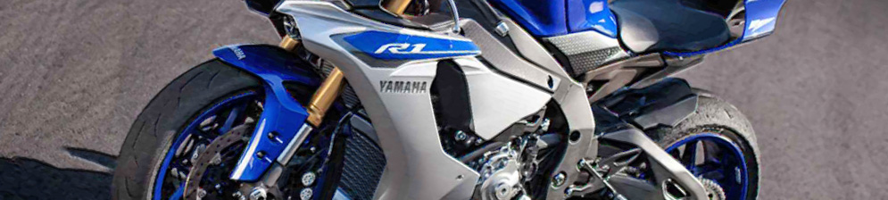 Yamaha YZF-R1 в синем цвете на заднем колесе подвес для обслуги