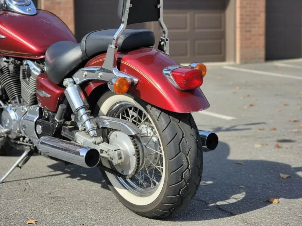 Задняя светотехника японского круизера Honda Magna 750