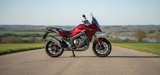 Хонда VFR1200X Crosstoure вид сбоку на силовой агрегат