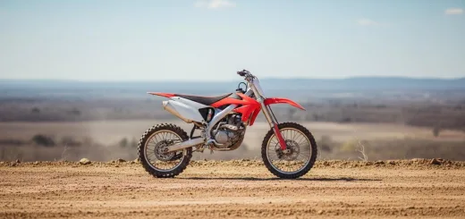 Xmotos XZ250 в версии кросс Cross 2012 года выпуска вид сбоку