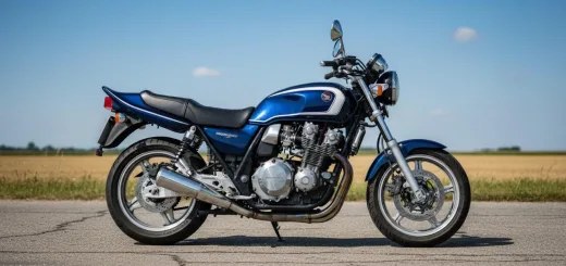 Honda CB1300SF вид сбоку в классическом цвете