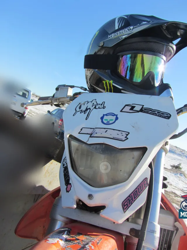 Фара головного света на мотоцикле Xmotos XZ250 Enduro китайского производства