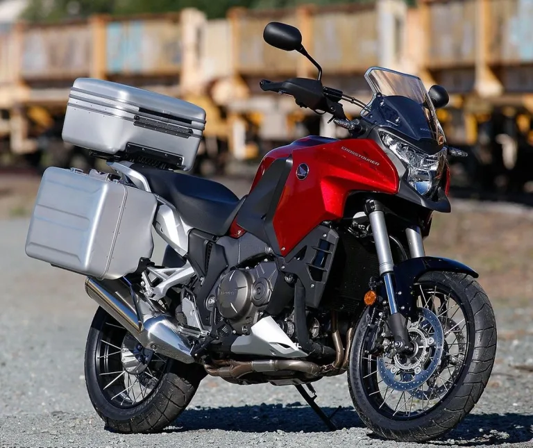 Привлекательный внешний вид новой модели Honda VFR1200X Crosstourer