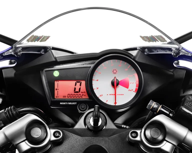 Панель приборов Yamaha YZF-R125 