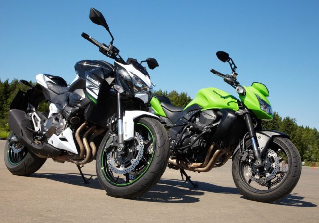 Сравнение внешнего вида мотоциклов Kawasaki моделей Z800 и Z750