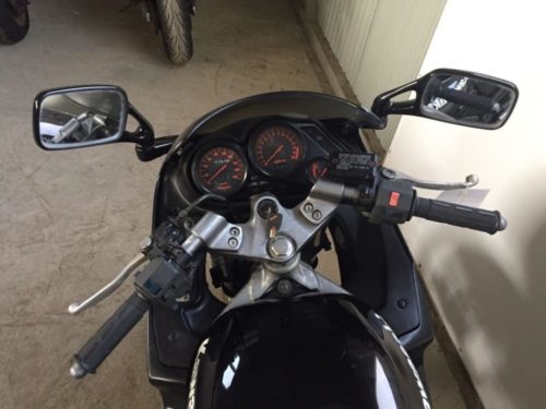 Фото руля и панели приборов мотоцикла Kawasaki ZZR 250