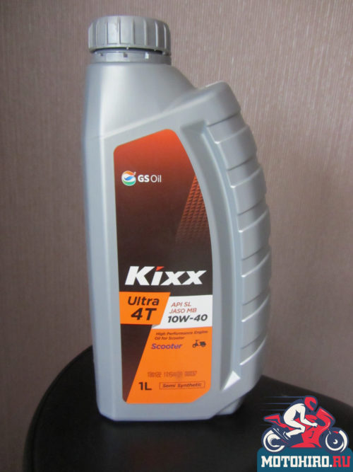 Лицевая сторона литровой упаковки моторного масла KIXX 10W/40 для питбайков