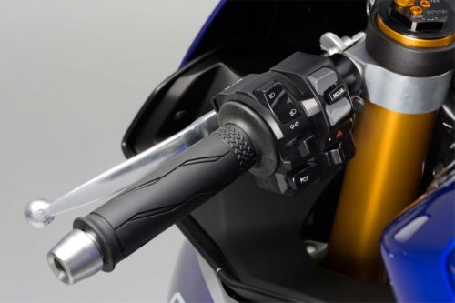 Переключатели осветительных приборов на рукоятке руля мотоцикла Yamaha YZF-R1