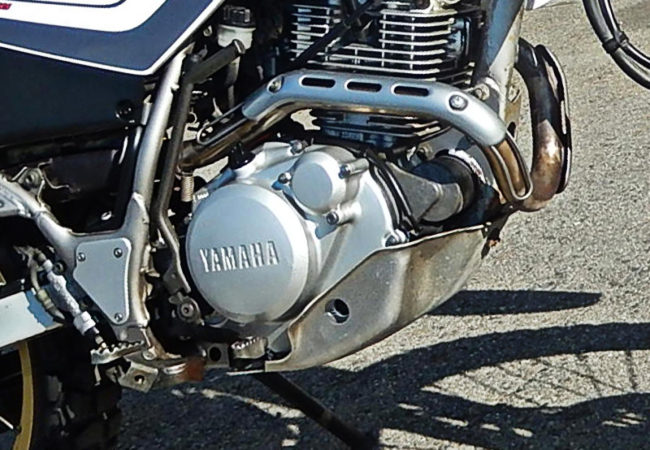 Силовая установка двигатель на Yamaha SEROW XT225 