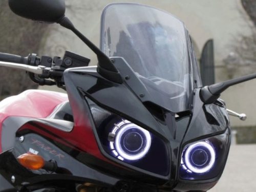 Светодиодная оптика в сдвоенной фаре головного света мотоцикла Yamaha FZ1