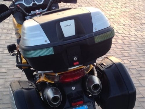 Задняя светотехника в общем блоке на мотоцикле Honda XL 1000 V Varadero