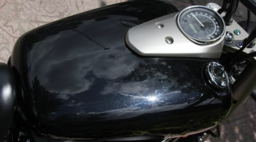 Черный бензобак круизерного мотоцикла Honda Shadow 750