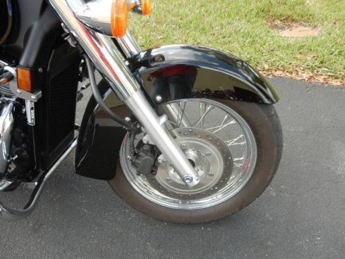 Дисковый тормоз переднего колеса мотоцикла Honda Shadow 750