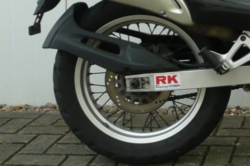 Тормозной диск на заднем колесе мотоцикла Suzuki XF 650 Freewind