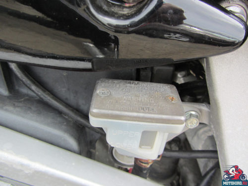 Бачок тормозной жидкости Suzuki GSX R1000