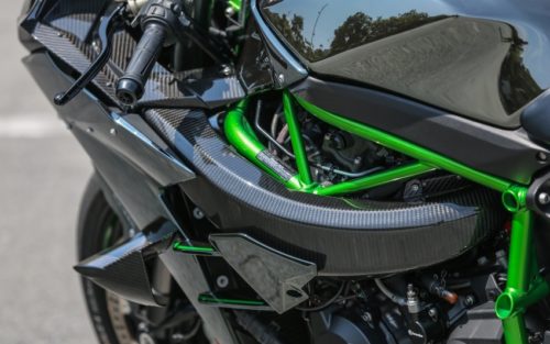 Пластиковая труба подачи воздух в инжектор мотоцикла H2R Kawasaki Ninja
