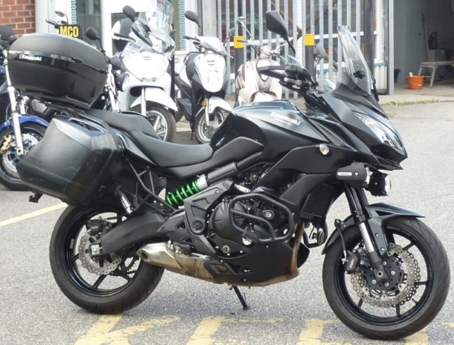 Пластиковые кофры на мотоцикле Honda XL700V Transalp черного цвета