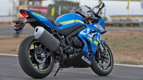 Большая банка выхлопа на мотоцикле Suzuki GSX R1000