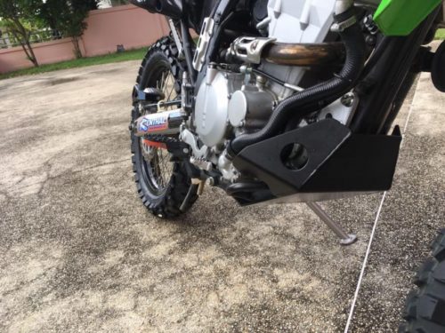 Стальная защита на двигателе мотоцикла Kawasaki KLX 250