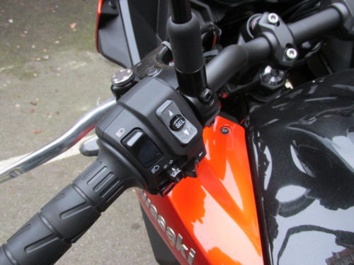 Рычаг сцепления на руле мотоцикла Kawasaki VERSYS 1000