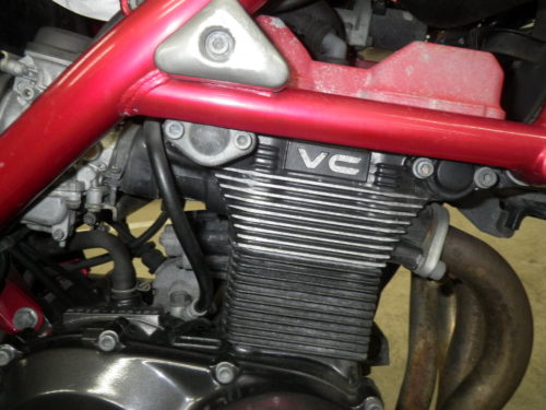 Крепление двигателя мотоцикла Suzuki GSF 400 к стальной раме