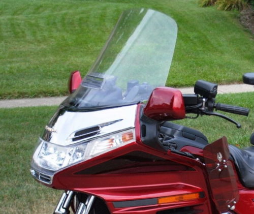 Лобовой обтекатель с ветровым стеклом на Honda GOLD WING GL1500
