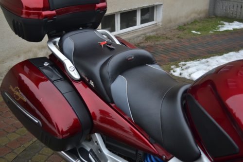 Удобные сидения мотоцикла Honda ST 1300 Pan European японского производства