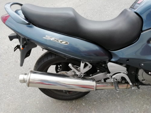 Хромированный глушитель японского мотоцикла Suzuki GSX 750 F KATANA