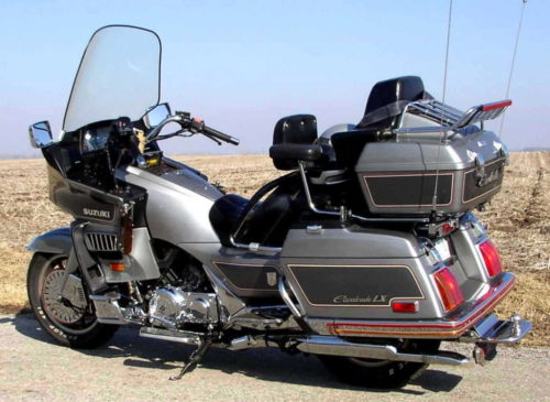 Мотоцикл Suzuki GV1400 Cavalcade в качестве конкурента для Honda GL1500