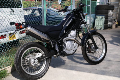 Фото универсального мотоцикла Yamaha модель Tricker XG 250