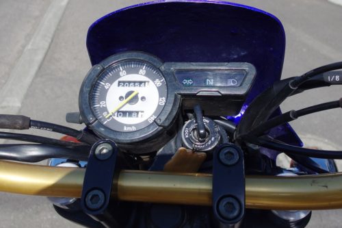 Комбинированная панель приборов на мотоцикле Yamaha Tricker XG 250