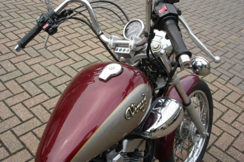 Хромированная пробка на горловине бензобака мотоцикла Yamaha Virago XV 125