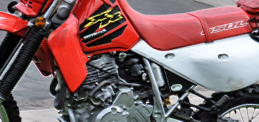 Тяжёлый ЭНДУРО-мотоцикл Honda XR650L вид сбоку